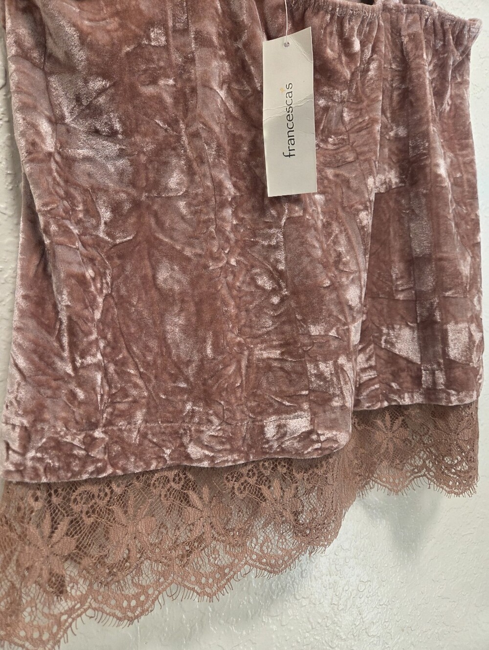 Velvet Lace Trim Sleeveless Tank Top in Mauve - Picture 4 of 4
